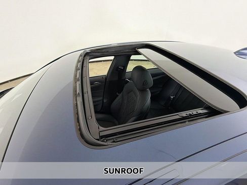 Used 2022 BMW 530i xDrive w/ Premium Package image 4