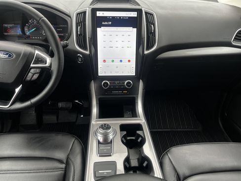 Used 2024 Ford Edge SEL w/ Convenience Package image 15