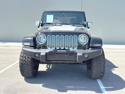 Used 2016 Jeep Wrangler Sahara AWD/4WD image 10