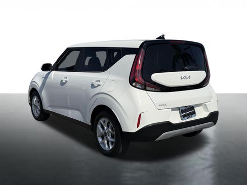 Certified 2024 Kia Soul LX w/ Option Group 015 FWD image 6
