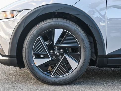 New 2026 Hyundai Ioniq 5 SE image 11