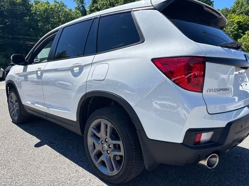 Used 2023 Honda Passport EX-L image 2