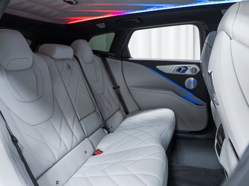 New 2026 BMW XM Label Red image 32