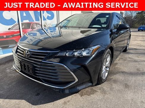 Used 2021 Toyota Avalon XLE image 1