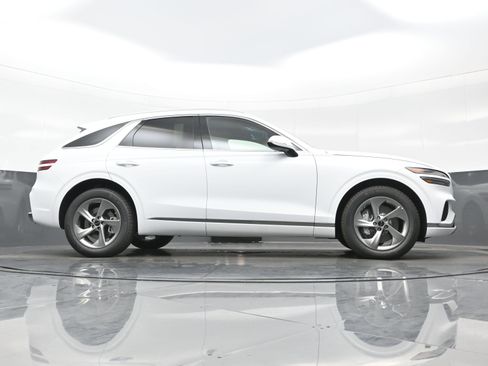 New 2026 Genesis GV70 2.5T Select image 18