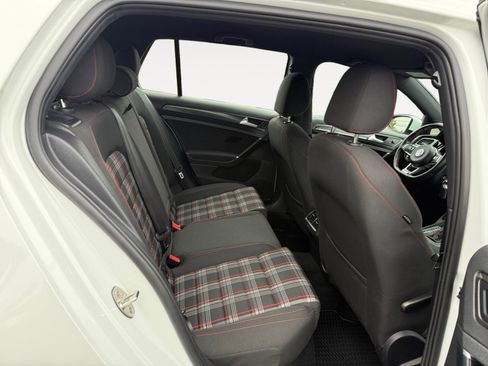 Used 2018 Volkswagen Golf 4-Door image 18