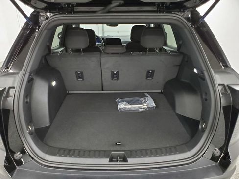 Used 2025 Chevrolet Equinox LT w/ Safety and Technology Package image 23