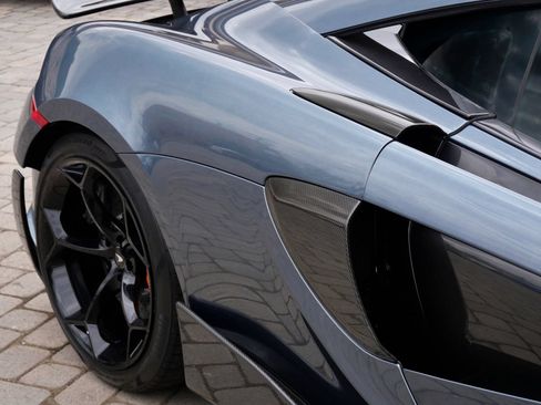Used 2019 McLaren 600LT RWD image 32