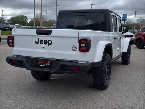 New 2026 Jeep Gladiator Sport AWD/4WD image 5