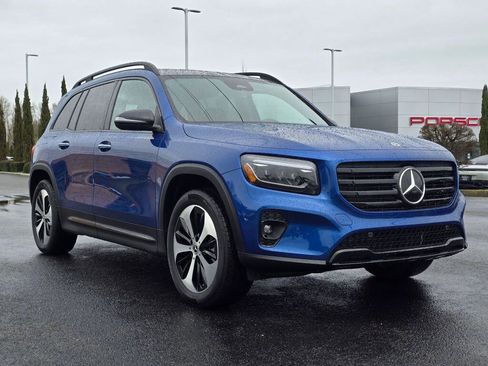Certified 2025 Mercedes-Benz GLB 250 4MATIC image 8