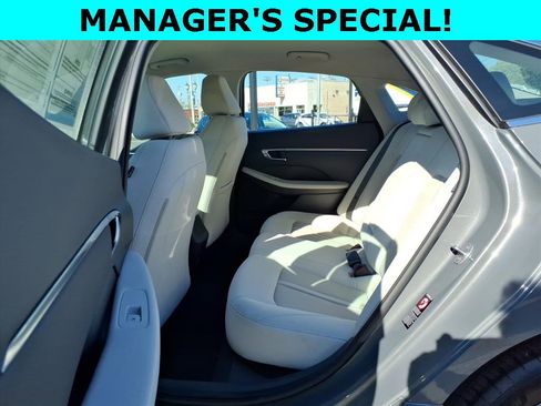 Used 2023 Hyundai Sonata SEL w/ Winter Weather Package image 12