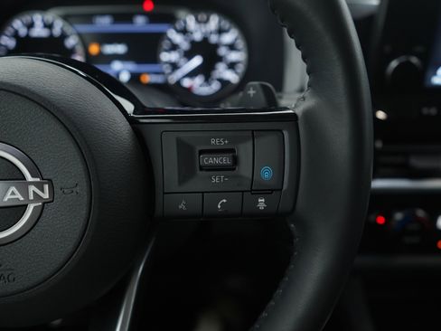 Used 2023 Nissan Pathfinder SL image 27