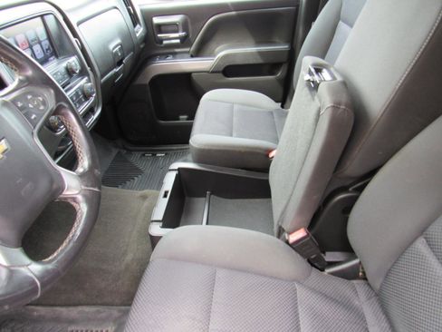 Used 2018 Chevrolet Silverado 1500 LT AWD/4WD image 23