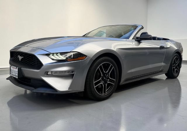 Used 2020 Ford Mustang Premium RWD image 2