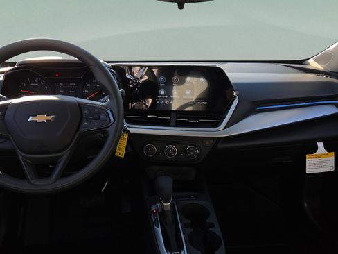 New 2026 Chevrolet Trax LS w/ LS Convenience Package FWD image 30