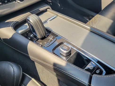 Used 2022 Volvo XC90 T8 R-Design w/ Advanced Package image 16