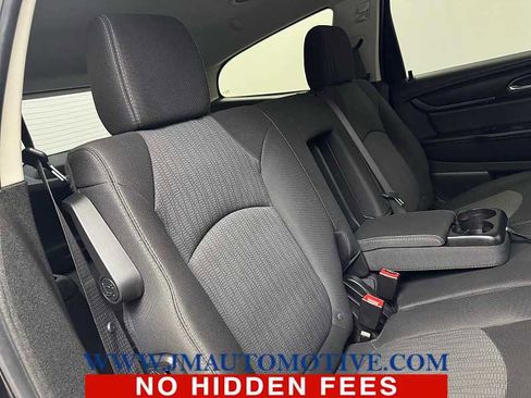 Used 2017 Chevrolet Traverse LT image 20