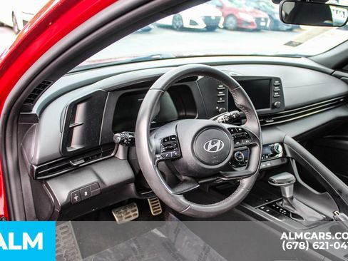 Used 2025 Hyundai Elantra Sport FWD image 19