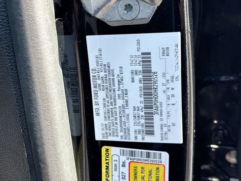 Used 2017 Ford Fusion SE w/ Fusion SE Technology Package FWD image 27
