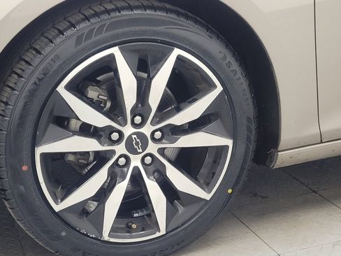 Used 2022 Chevrolet Malibu RS image 31