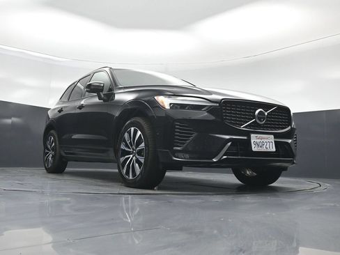 Used 2025 Volvo XC60 B5 Plus AWD/4WD image 46