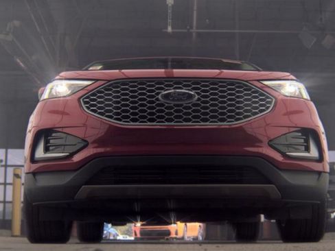 Used 2023 Ford Edge SEL AWD/4WD image 3