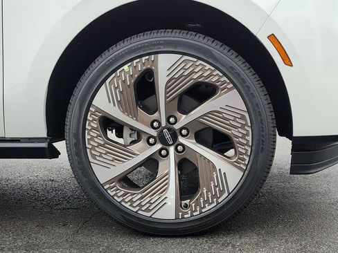 New 2026 Lincoln Navigator L Black Label AWD/4WD image 9