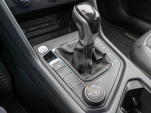 Used 2022 Volkswagen Taos SE image 33