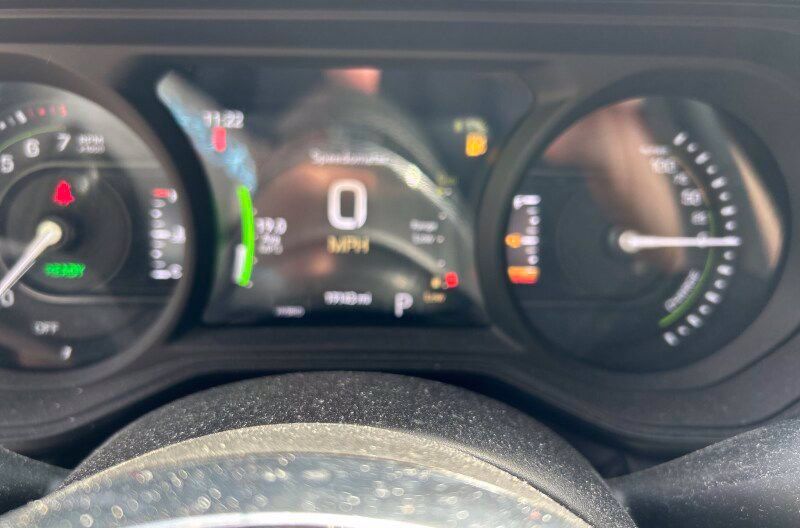Used 2024 Jeep Wrangler High Altitude AWD/4WD image 12