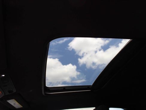 Used 2022 Chevrolet Camaro LT image 16