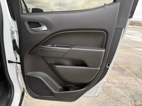 Used 2022 Chevrolet Colorado LT w/ Luxury Package image 35