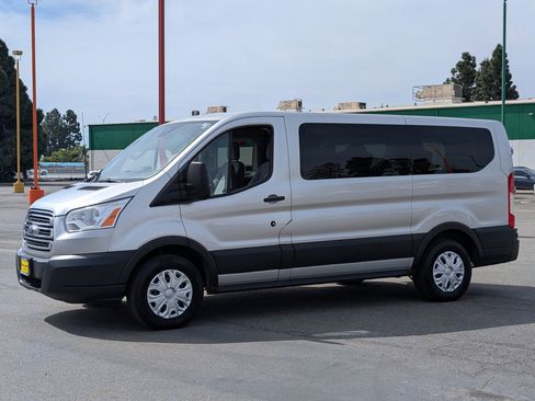 Used 2017 Ford Transit 150 XLT image 2