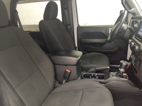 Used 2019 Jeep Wrangler Sport AWD/4WD image 21