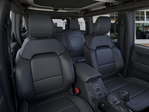 New 2025 Ford Bronco Badlands image 10