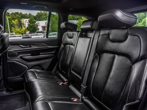 Used 2024 Jeep Grand Cherokee Limited 4xe AWD/4WD image 44