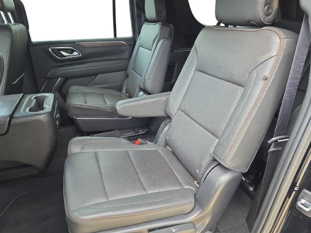 Used 2021 Chevrolet Suburban High Country RWD image 12