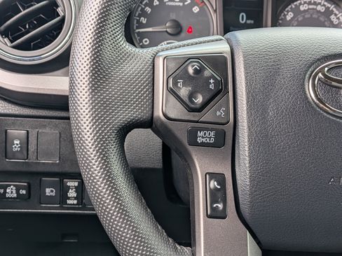 Certified 2023 Toyota Tacoma TRD Off-Road AWD/4WD image 36
