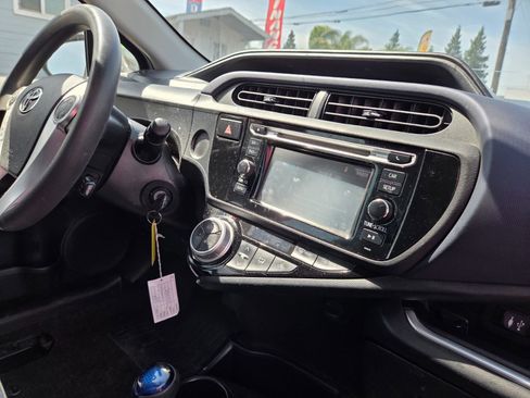 Used 2016 Toyota Prius C Two FWD image 17