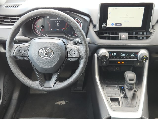 Used 2025 Toyota RAV4 XLE AWD/4WD image 27