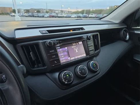 Used 2017 Toyota RAV4 LE image 29