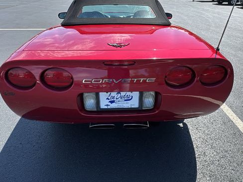 Used 2001 Chevrolet Corvette Convertible w/ Preferred Equipment Group2 RWD image 27
