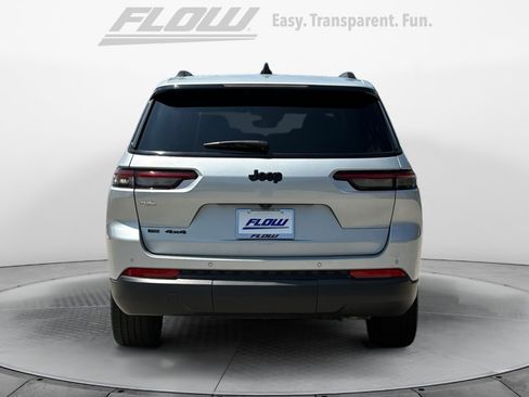 Used 2023 Jeep Grand Cherokee L Laredo AWD/4WD image 8