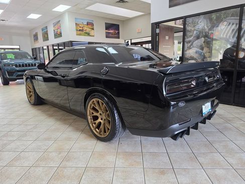 Used 2019 Dodge Challenger SRT Hellcat Redeye RWD image 5