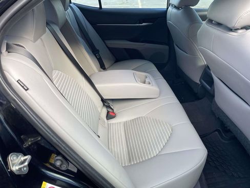 Used 2019 Toyota Camry SE image 43