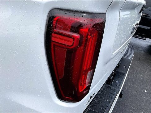 Used 2023 GMC Sierra 1500 AT4 w/ Technology Package AWD/4WD image 26