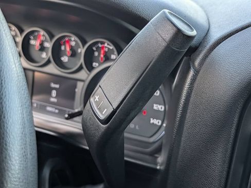 Used 2020 Chevrolet Silverado 1500 Custom w/ Custom Value Package RWD image 18