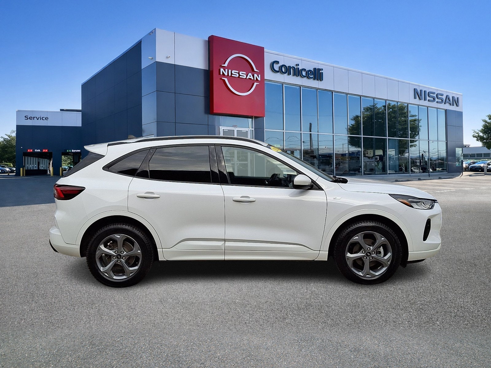 Used 2023 Ford Escape ST-Line Select AWD/4WD image 7