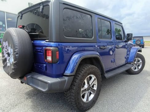 Used 2020 Jeep Wrangler Unlimited Sahara AWD/4WD image 5