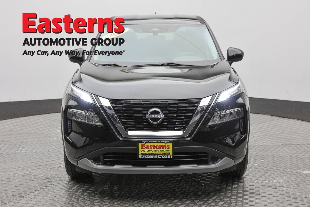 Used 2023 Nissan Rogue SV AWD/4WD image 4