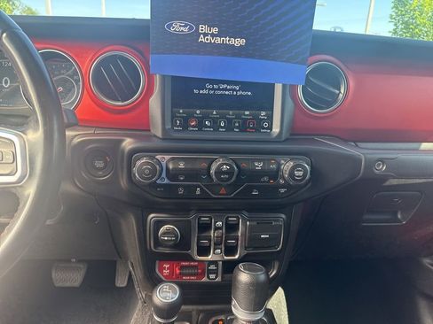 Used 2020 Jeep Gladiator Rubicon image 19